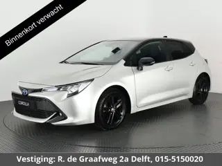 Toyota Corolla 1.8 Hybrid Active Bi-Tone | Apple Carplay & AndroidAUTO | Navigatie | Privacy Glass |