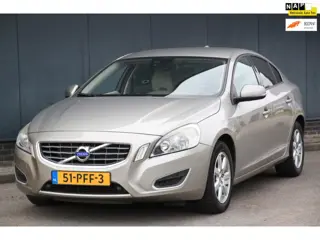 Volvo S60 1.6 T4 Kinetic Navigatie/Parkeersensor v,a/Apk 07-2027
