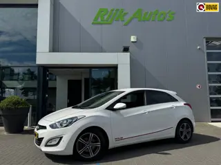 Hyundai I30 Blue 1.6 GDI i-Vision Redline * Airco * Nieuwe APK * Camera * Nav *