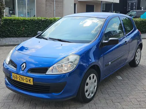 Renault Clio 1.4-16V Business Line Nieuwe apk 15-08-2027