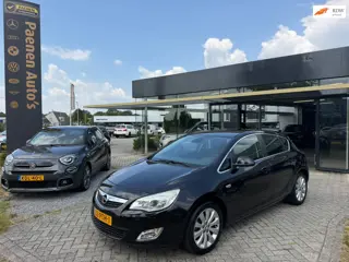 Opel Astra 1.4 Turbo Cosmo, cruise, airco, ingebouwd fietsrek!