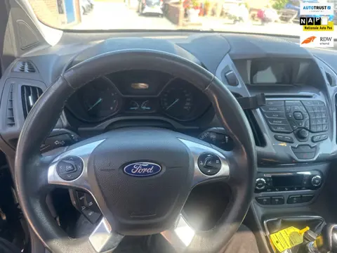 Ford Tourneo Connect Compact 1.0 Titanium