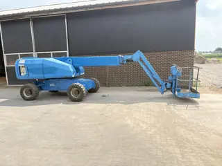 Hoogwerker aichi sp14cj telescoophoogwerker