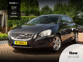 Volvo V60 1.6 T3 Kinetic | Cognac Leer!! | Navi | 17 inch