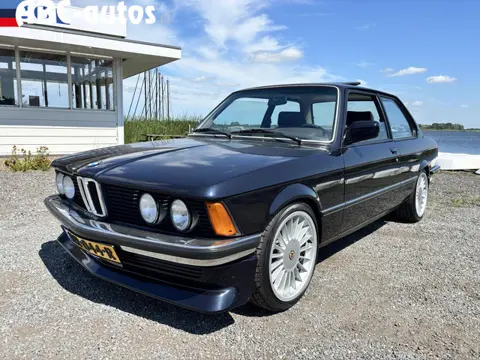 BMW 3-serie 323i E21 5-handbak/oldtimer