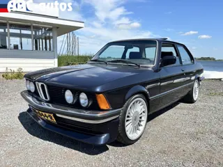 BMW 3-serie 323i E21 5-handbak/oldtimer