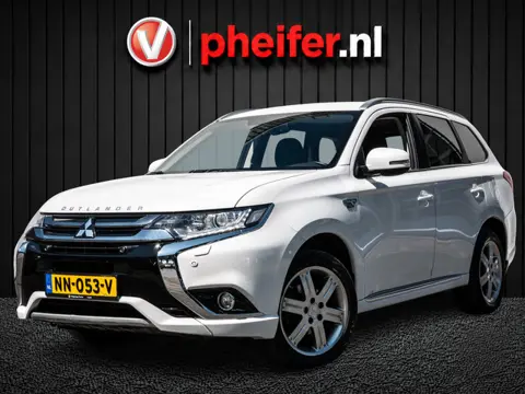 Mitsubishi Outlander 2.0 PHEV Business Edition Trekhaak/ Stoel-stuurverwarming/ Camera/ Dab/ 18" Lmv