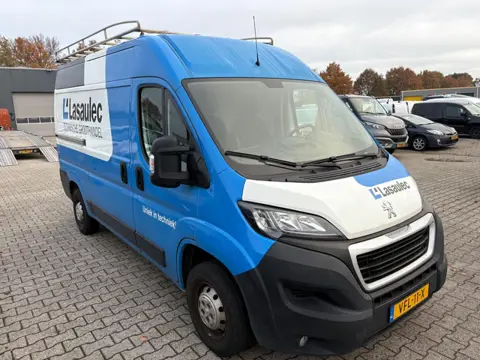 Peugeot Boxer 333 2.2 BlueHDi 120 L2H2 Premium MOTORSCHADE