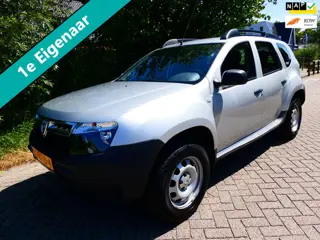 Dacia Duster 1.6i 105pk 4WD ! 1e eigenaar 129.000km. Trekhaak 1500kg.