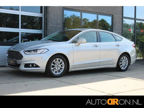 Ford Mondeo 1.5 TDCi Titanium HB EURO6 Dealer Onderhouden