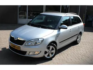 Skoda Fabia Combi 1.2 TSI Cruise control, Climate control, Trekhaak, Armsteun, Boordcomputer 15" LMV