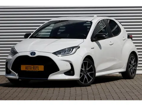 Toyota Yaris 1.5 Hybrid Executive JBL / Head-Up (bj 2021)