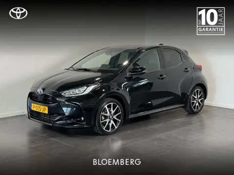 Toyota Yaris 1.5 Hybrid Executive | Parkeersensoren voor - en achter | Lederen bekleding |