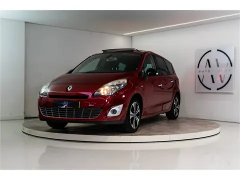 Renault Grand Scénic 1.4 TCe Bose 7p. 131PK | Pano | Keyless | Trekhaak | Bluetooth | VOL!