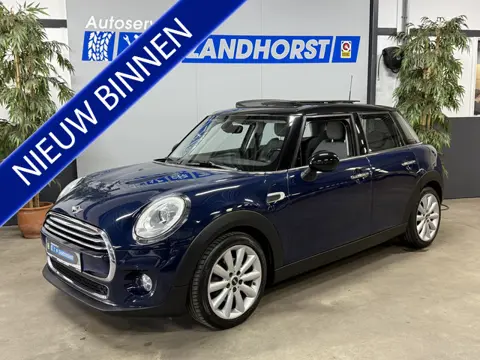 MINI 5-deurs 1.5 Cooper Business Led koplampen // Panodak
