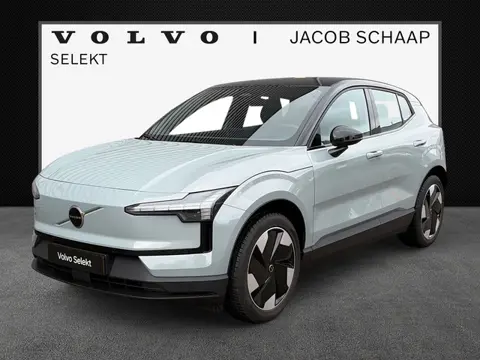 Volvo EX30 Extended Range Plus 69 kWh / Trekhaak / Stuur & Stoelverwarming / All seasonbanden /