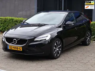 Volvo V40 1.5 T3 Dynamic Edition|Keyless|Autopark|Camera|NAP|Pano
