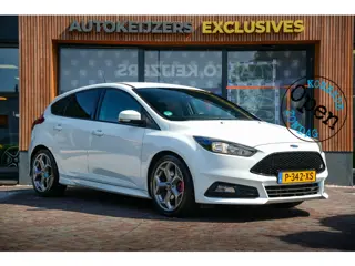 Ford Focus 2.0 ST-3 250 pk Keyless Stuurverw. Cruise Clima 18''LM
