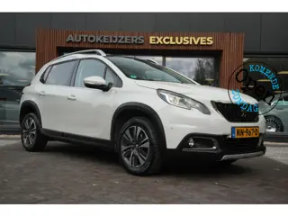 Peugeot 2008 1.2 PureTech Allure Pano Dakrail DAB Trekhaak Airco Stuurwielbed. Camera