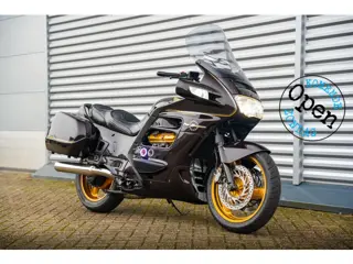 Honda ST 1100 Pan European By Olaf Agterberg Metallic Gold wheels LED