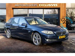 BMW 5-serie Touring 528xi High Executive Panoramadak Leer