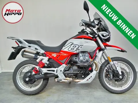 Moto Guzzi V85 TT (bj 2025)