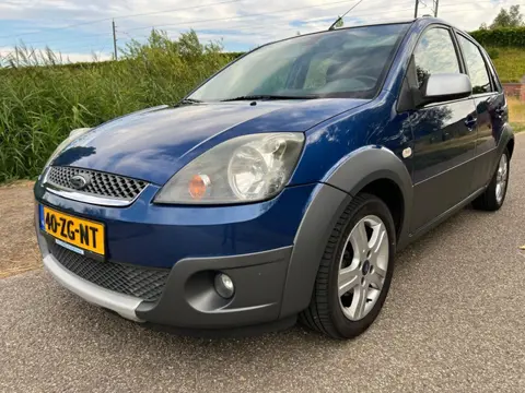 Ford Fiesta 1.4-16V Crossroad, Dealer en Ford Specialist onderhouden, Airco, LM Vlg