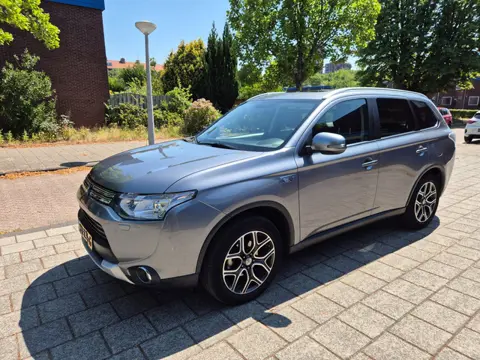 Mitsubishi Outlander 2.0 PHEV Instyle X-Line