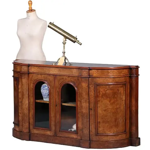 Blonde notenhouten credenza met kwartronde zijkasten ca 1850 fraaie ingelegde details