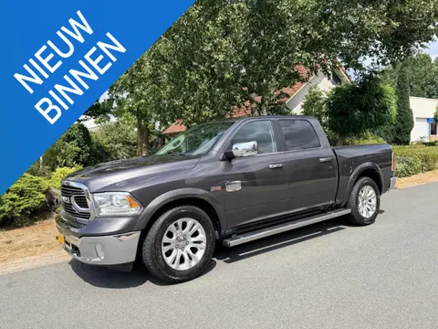 Dodge Ram 1500 5.7 V8 4x4 401PK Crew Cab Laramie Longhorn Edition