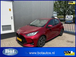 Toyota Yaris 1.5 Hybrid Dynamic / 1E EIGENAAR / APPLE CAR PLAY / CLIMATE / ACHTERUITRIJCAMERA / CRUI