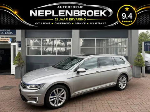 Volkswagen Passat Variant 1.4 TSI GTE Connected Series Plus Panodak,18Inch,Trekhaak,Camera 2016 Vol 