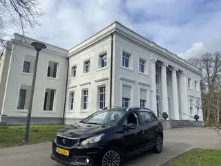 Peugeot 2008 1.2 PureTech Blue Lion (bj 2019)