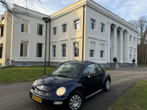 Volkswagen New Beetle 1.6 RIJKLAAR (bj 2005)