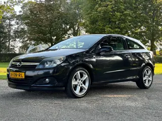 Opel Astra GTC 1.8 Cosmo |Airco + CRUISE CONTROL|