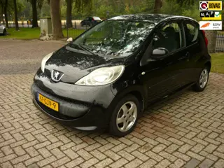 Peugeot 107 1.0-12V XS