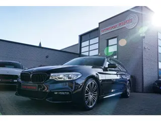 BMW 5-serie Touring 530i High Executive | Panorama | Harman/Kardon | Luxe leder | Camera | Head up |