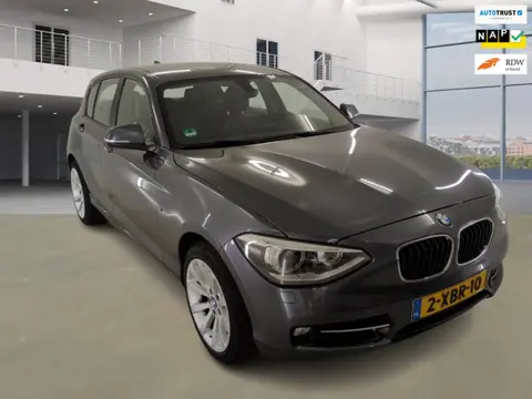BMW 1-serie 116i High Executive / NL prijs 8401/ Auto goed werkt en goed rijdt