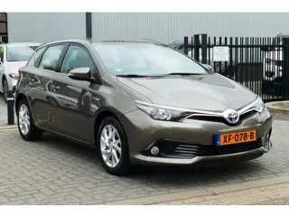 Toyota Auris 1.8 Hybrid Energy. Navi, Camera, Clima, Cruise, StoelVerw, 16"LMV