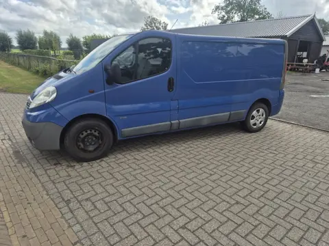 Opel Vivaro automaat 2.5 CDTI L2H1 (bj 2010)