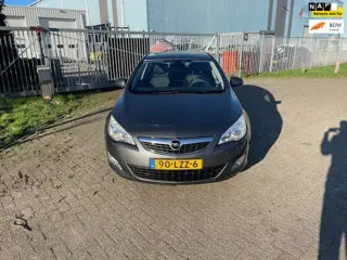 Opel Astra 1.6 Cosmo