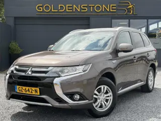 Mitsubishi Outlander 2.0 PHEV Business Edition 2e Eigenaar,Trekhaak,Camera,Keyless,Navi,Alcantara-Le