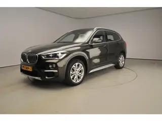 BMW X1 sDrive20i Executive Automaat | Trekhaak | Parkeersens. v+a | Elek. kofferdeksel