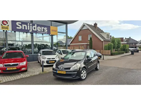 Renault Clio 1.2 Dynamique NWE APK