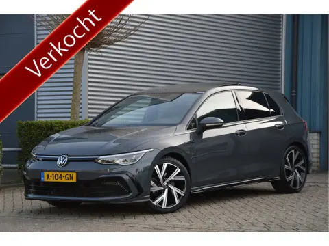 Volkswagen Golf 1.5 eTSI R-Line PANORAMA | H&K | LED | CAMERA