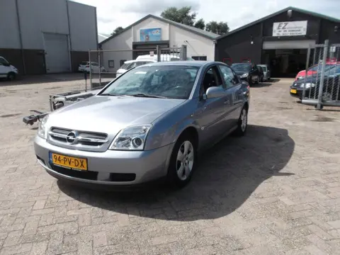 Opel Vectra 1.8-16V COMFORT airco (bj 2004)