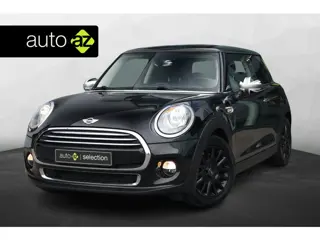 MINI 3-Deurs 1.5 Cooper Chili Serious Business / Sportstoelen / PDC / Navi