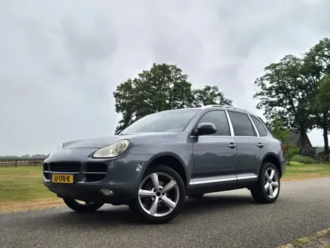 Porsche Cayenne 3.2 (bj 2004, automaat)