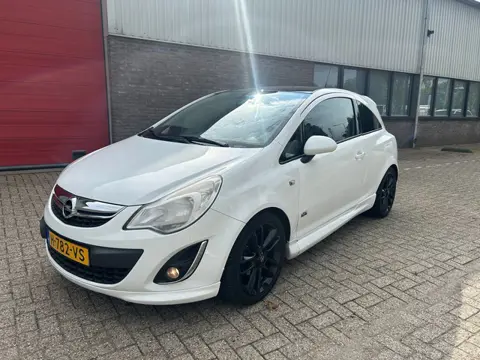 Opel Corsa 1.4-16V Airco, Groot scherm.