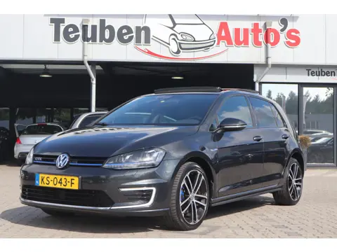 Volkswagen Golf 1.4 TSI GTE Connected Series | SOH 72% | Panoramadak | Adaptive Cruise | Stoelverwar